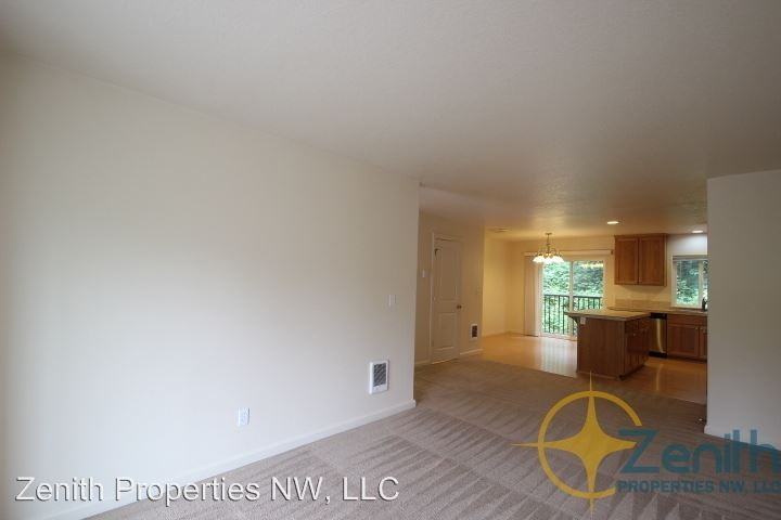 2739 Rossiter Ln - Photo 3 of 19