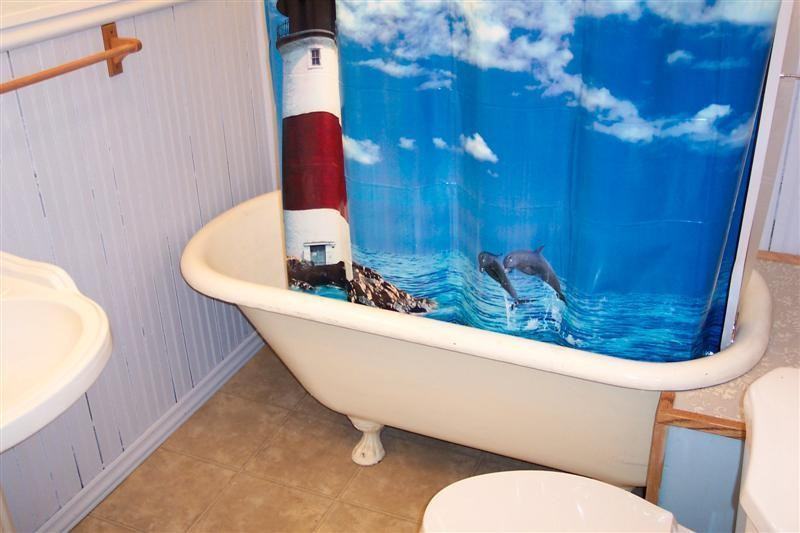 109 W Chestnut St - Photo 2 of 3