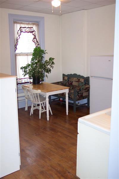 109 W Chestnut St - Photo 3 of 3