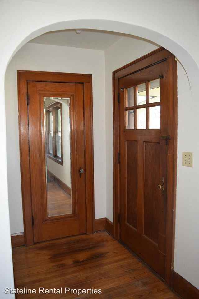 1623 N Church St - Photo 2 of 18