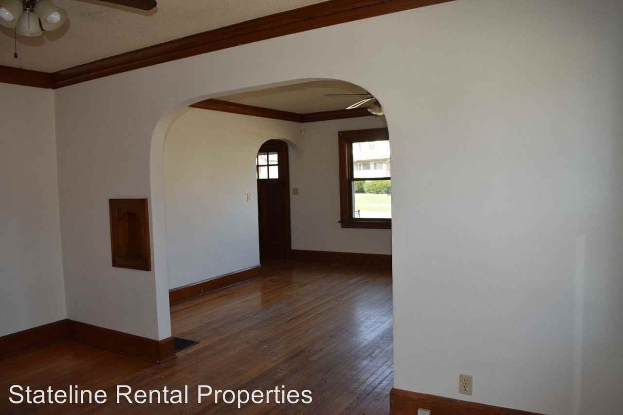 1623 N Church St - Photo 3 of 18