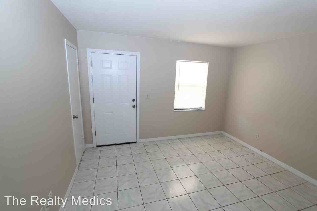 4687 Alhama St - Photo 2 of 14