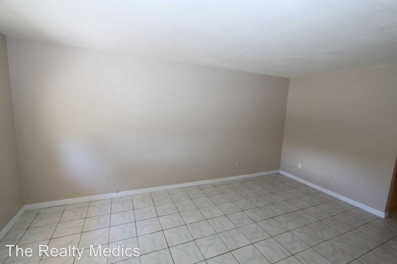 4687 Alhama St - Photo 3 of 14