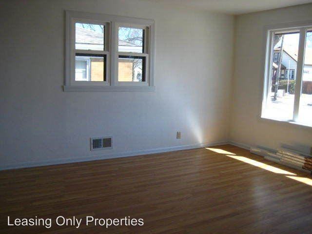 4326 30th Ave - Photo 3 of 6