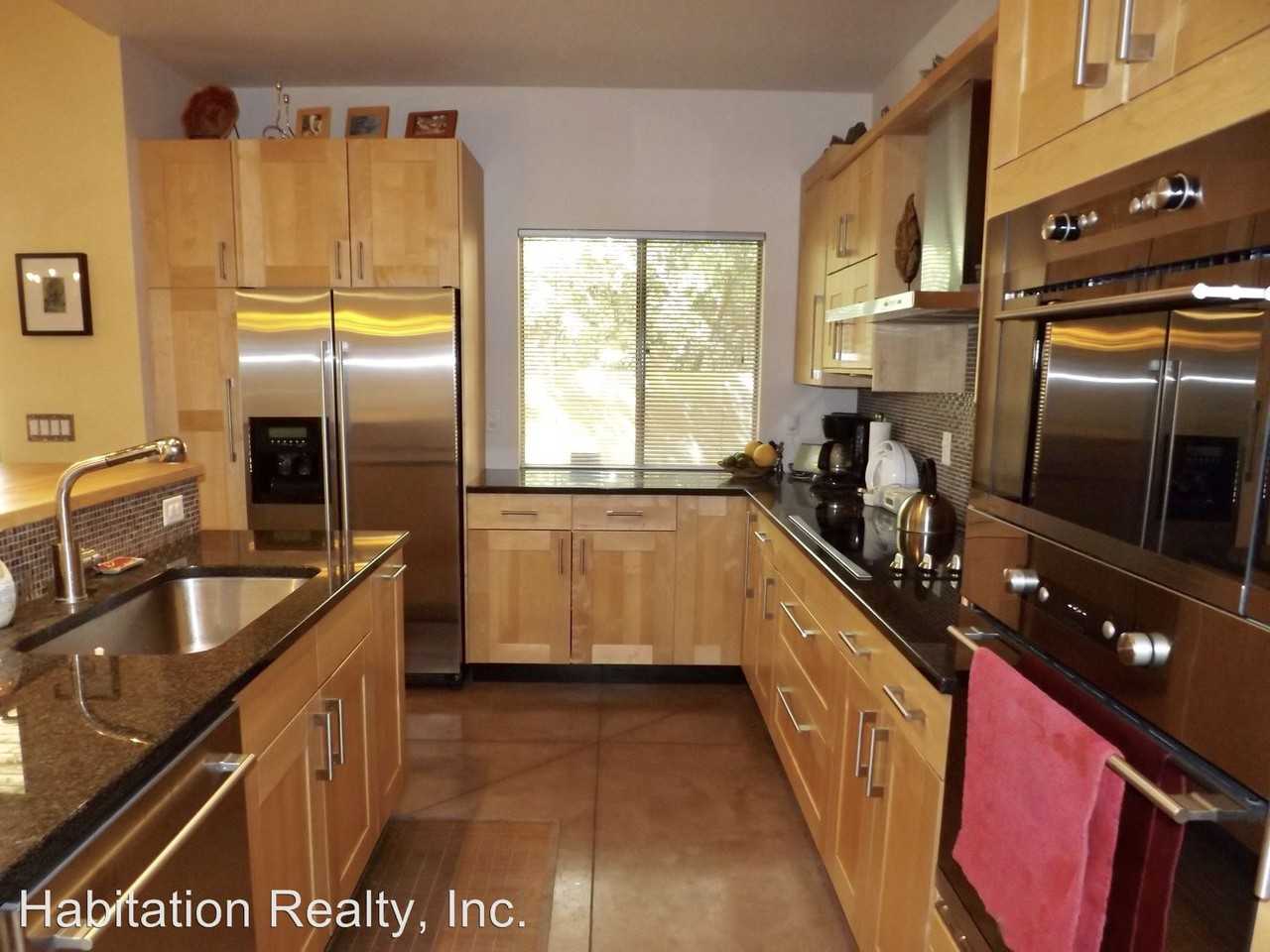 2857 N Venice Ave - Photo 3 of 24