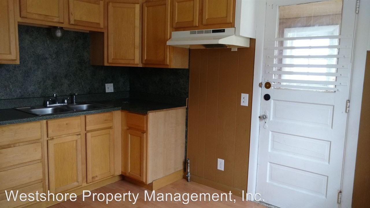 2215 Austin St - Photo 3 of 7