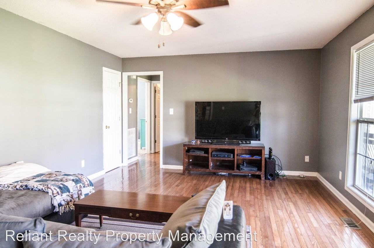 3526 Eastridge Rd - Photo 3 of 17