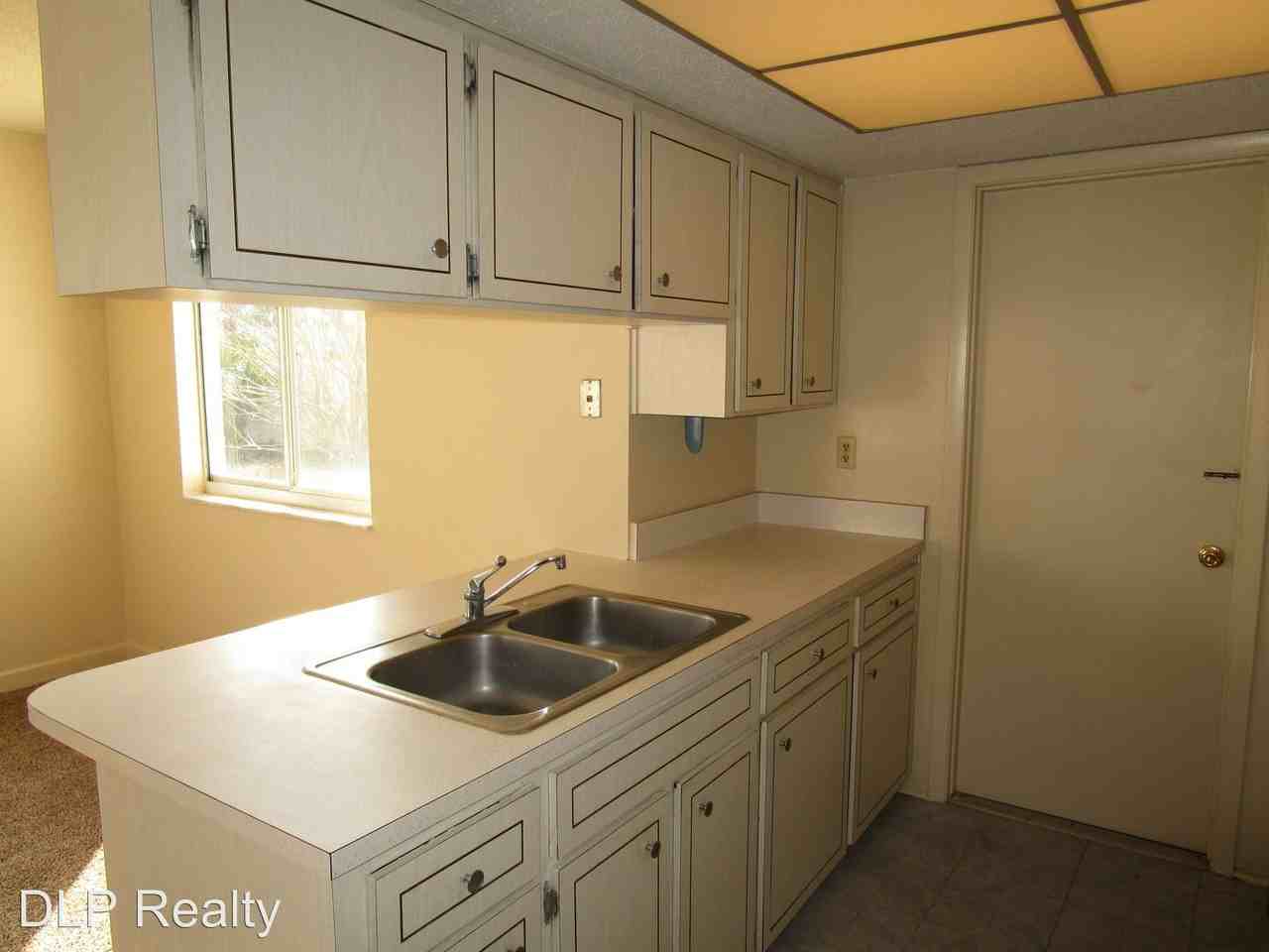 49 Cindy Ln - Photo 3 of 14