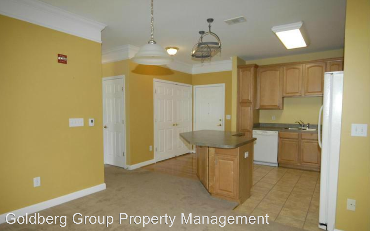 120 Burgess Hill Way #102 - Photo 3 of 15