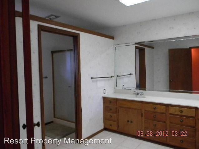 3626 W Hillcrest Dr - Photo 3 of 18