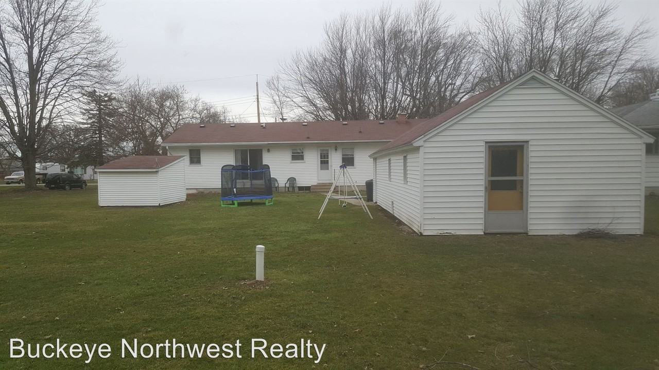 11039 Elm St - Photo 3 of 6