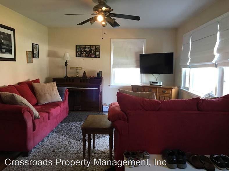 222 Penn Ave - Photo 3 of 8