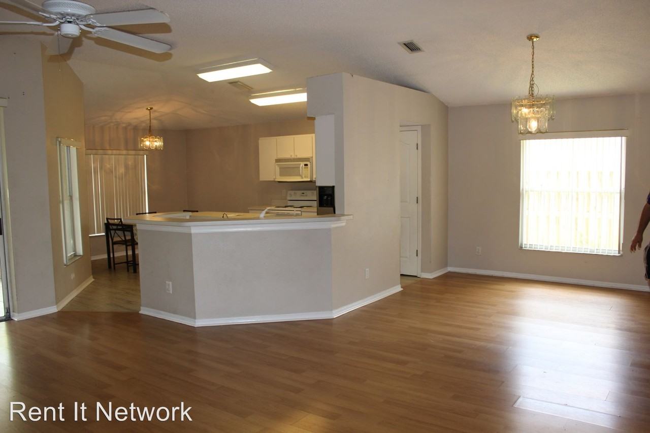 8906 Southbay Dr - Photo 3 of 25