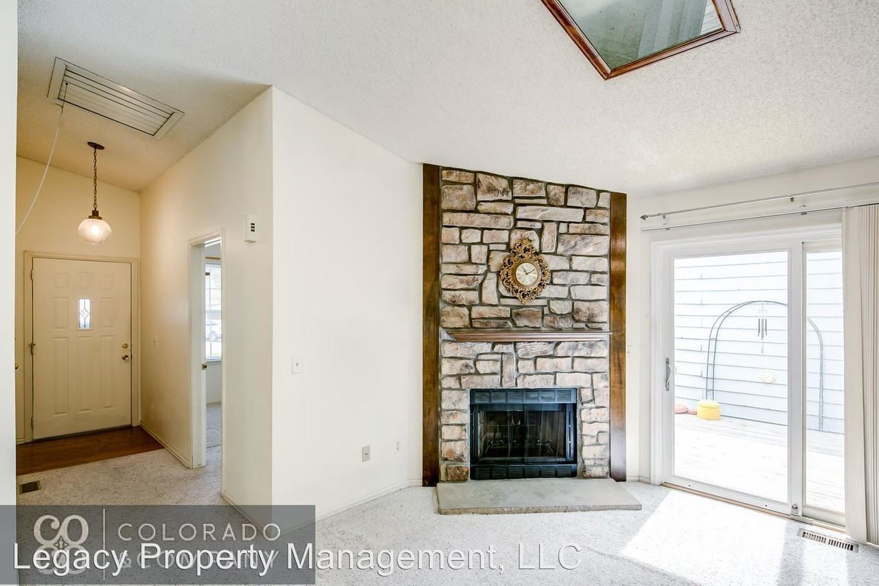 575 W Jamison Cir - Photo 2 of 16