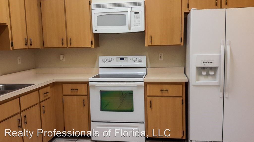 240 Boca Ciega Rd - Photo 2 of 6