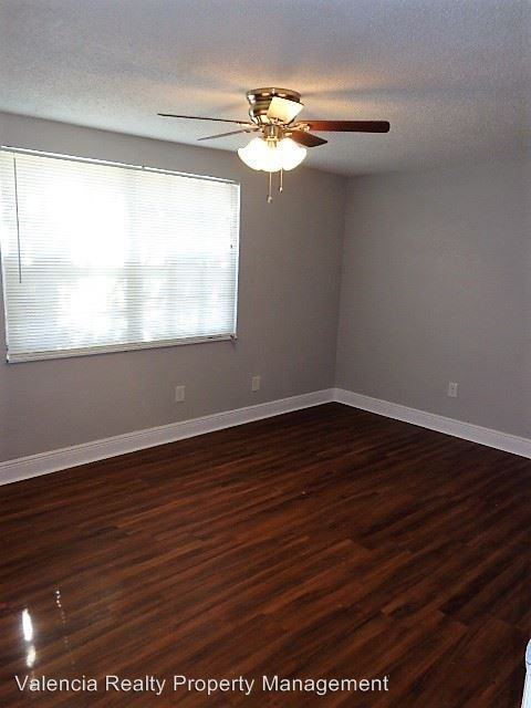 9805 Lehigh Dr - Photo 2 of 3