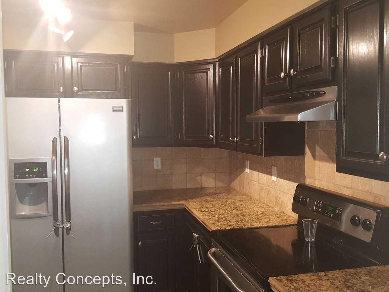 546 N Gray Ave - Photo 2 of 7