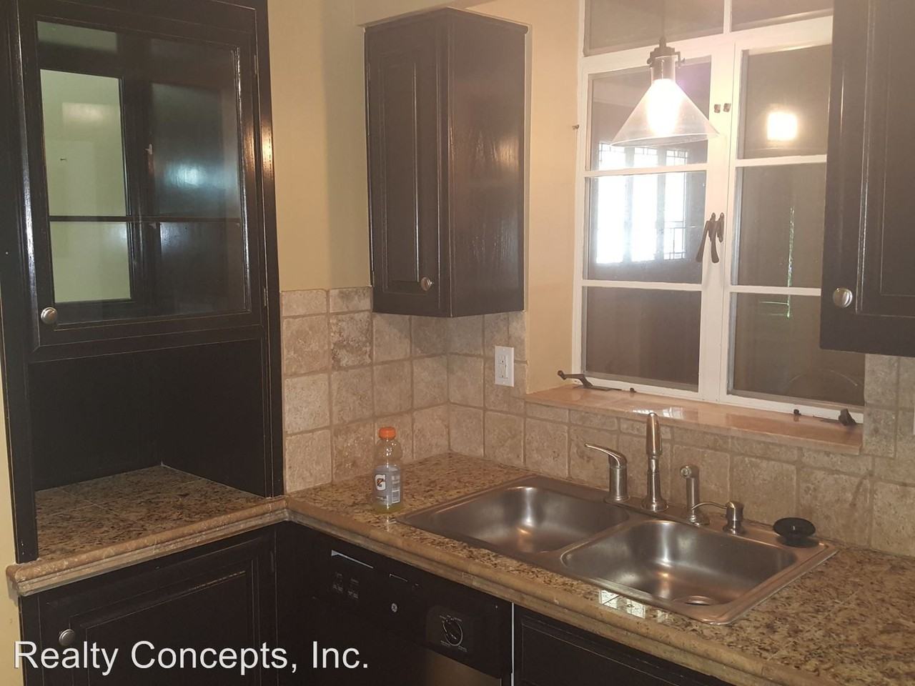 546 N Gray Ave - Photo 3 of 7