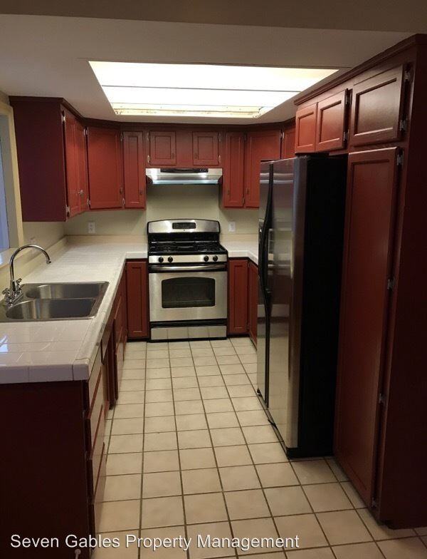 1122 W Carlton Pl - Photo 2 of 4