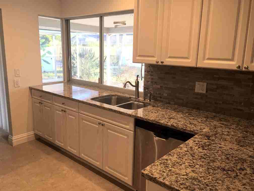3632 Allenwood St - Photo 2 of 11