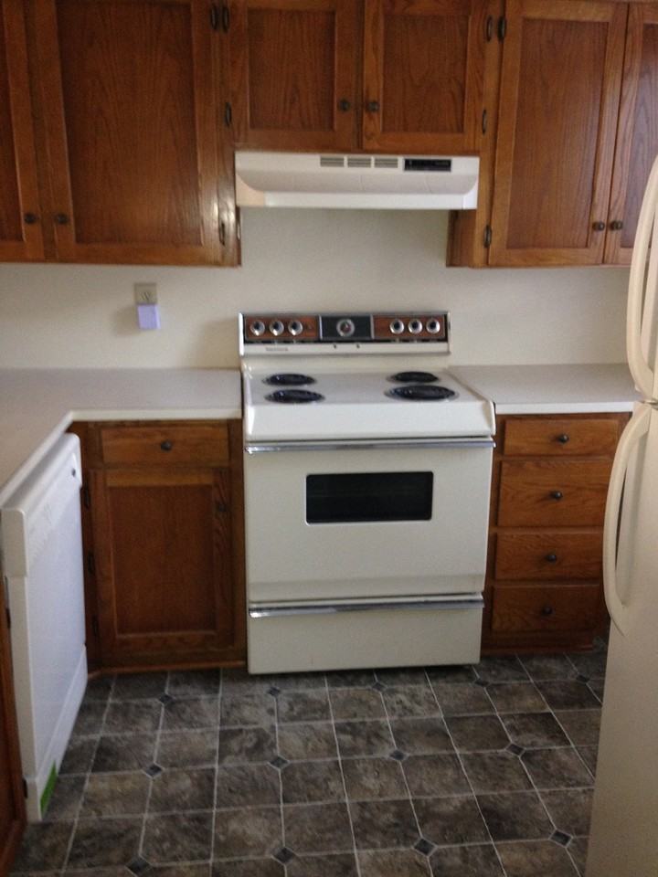 211 Shore Dr #F3 - Photo 2 of 10