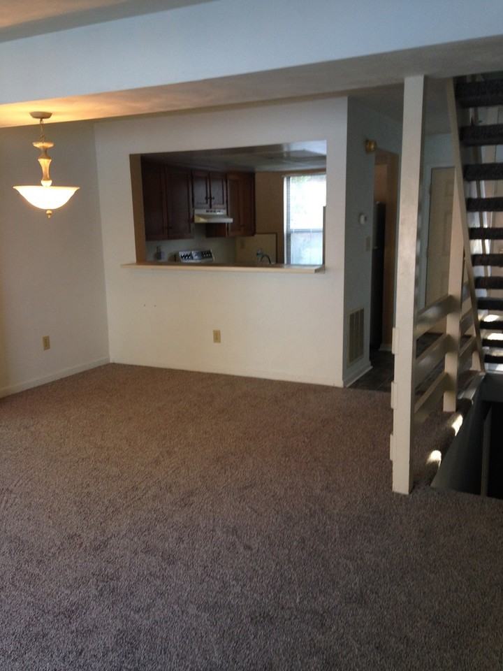 211 Shore Dr #F3 - Photo 3 of 10