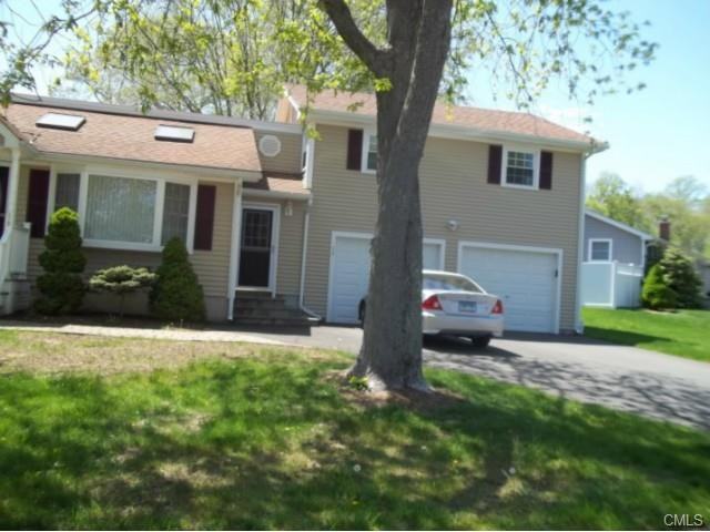 50 Caroline Dr - Photo 3 of 4