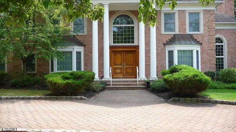 11 Kensington Ct - Photo 2 of 14