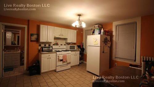 4 Hollis St - Photo 2 of 3