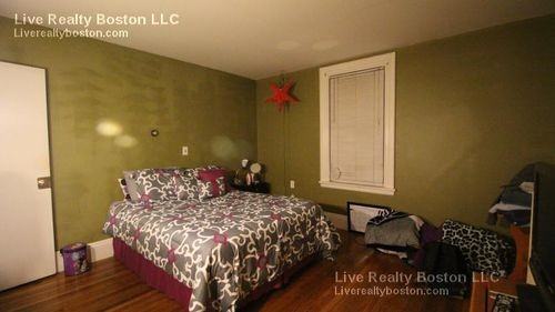 4 Hollis St - Photo 3 of 3