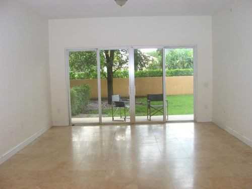 1610 Presidential Way - Photo 3 of 6