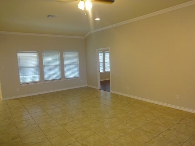 3618 Sapphire Ct - Photo 2 of 17