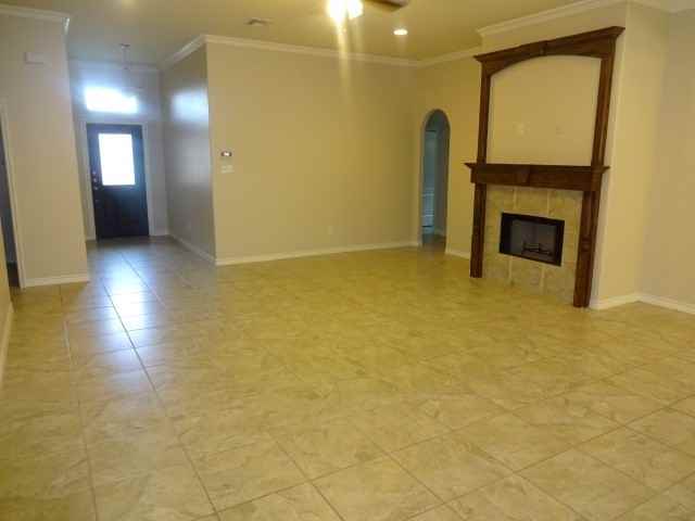 3618 Sapphire Ct - Photo 3 of 17