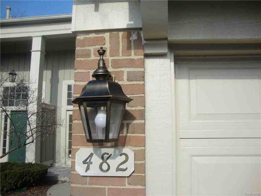 482 Newburne Point - Photo 2 of 31