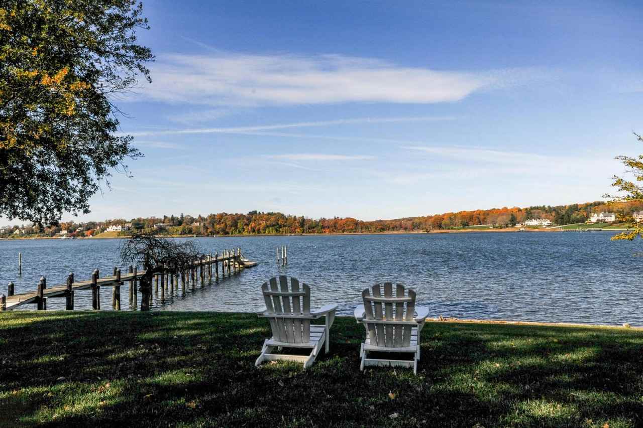 81 Riverlawn Dr - Photo 2 of 18