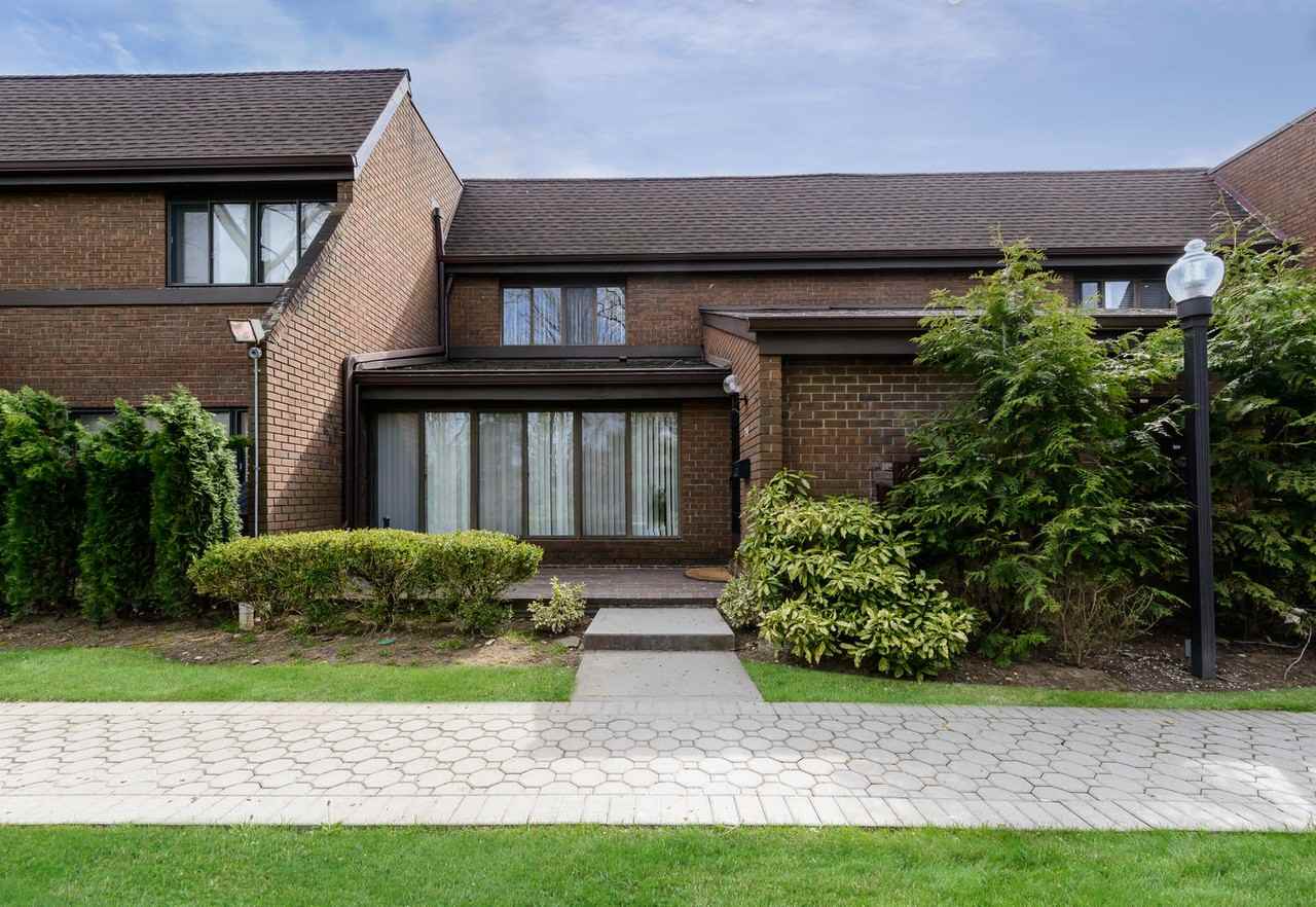 24 Frost Pond Dr - Photo 2 of 18