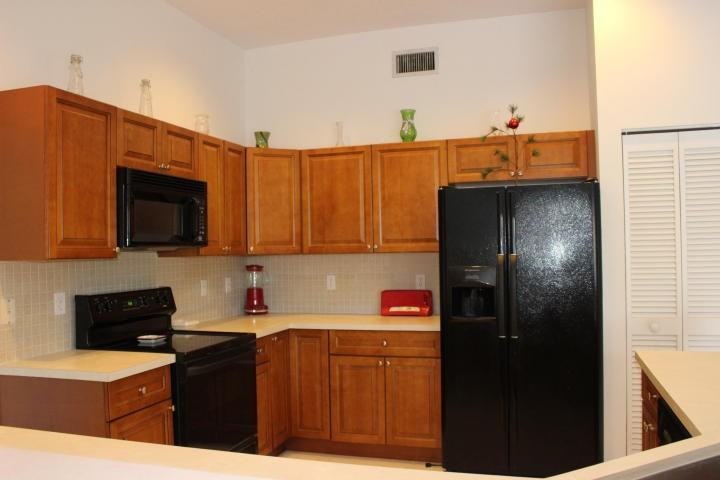 22245 Collington Dr - Photo 2 of 17