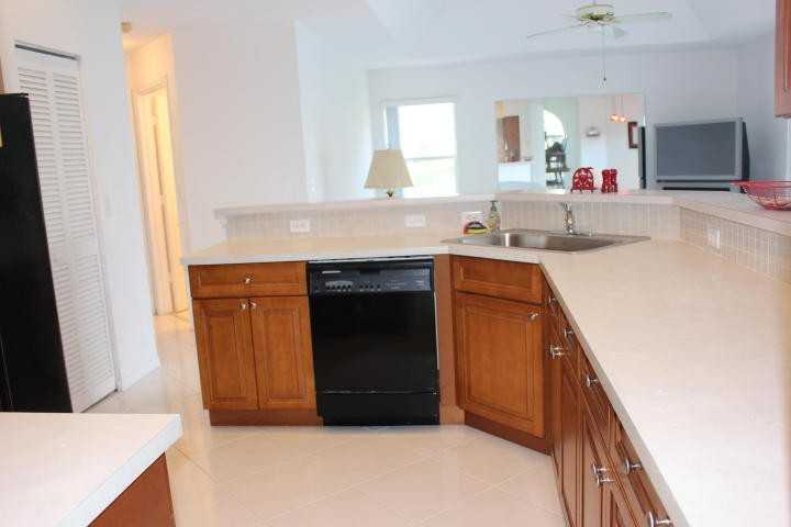 22245 Collington Dr - Photo 3 of 17