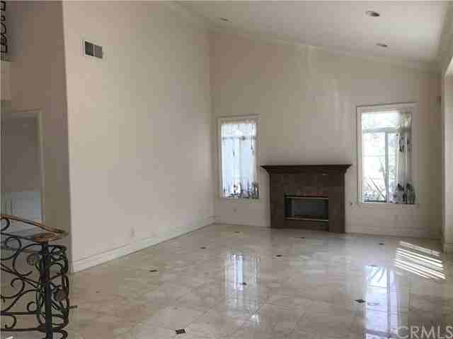 327 Great Mountain Dr - Photo 3 of 16