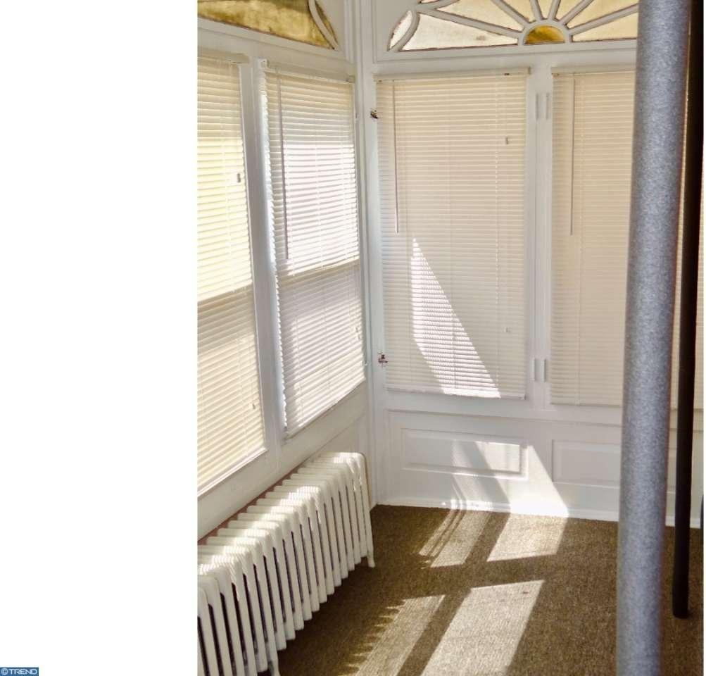 317 Warren St - Photo 3 of 23