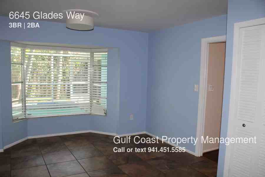 6645 Glades Way - Photo 3 of 11