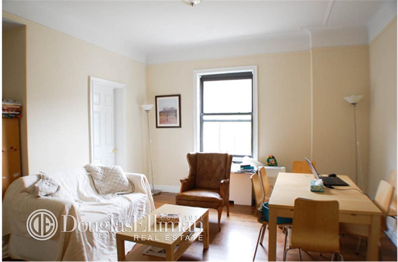 Broadway & W 85th #1010A