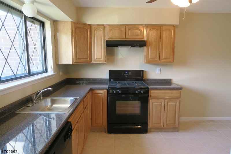 13 Dorchester Ct - Photo 2 of 23