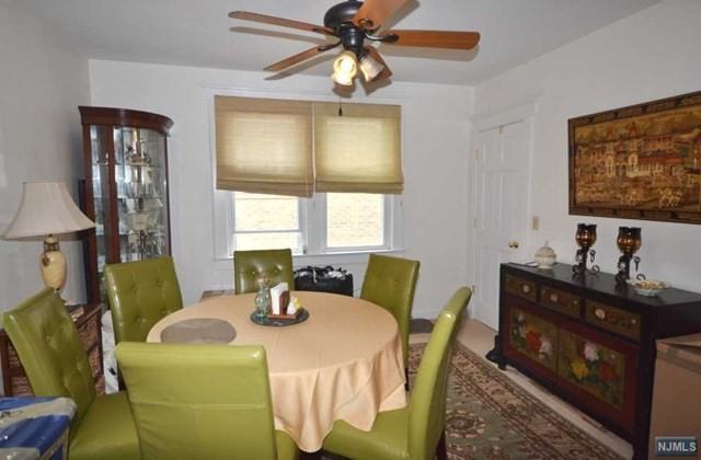 137 South St - Photo 3 of 5