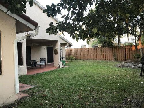 6440 NW 50th St - Photo 3 of 8