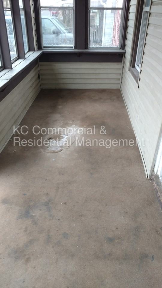 6214 E 14 St - Photo 2 of 19