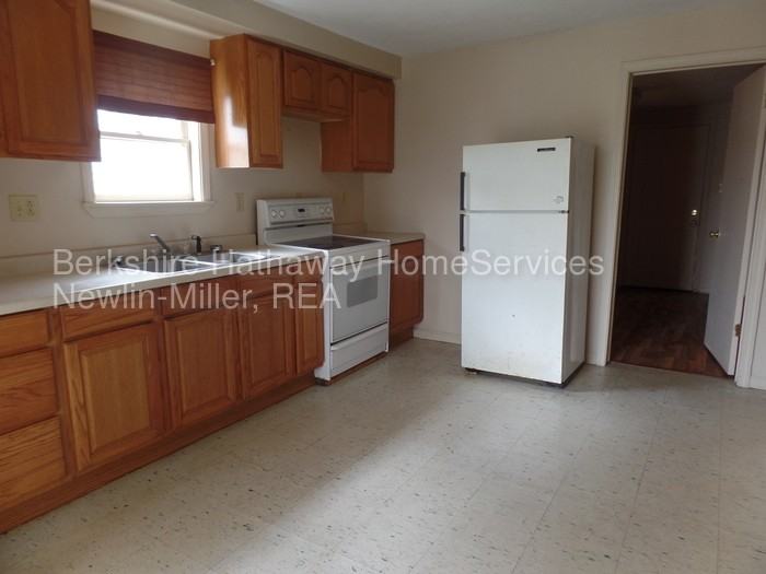 28 Oakland Ave - Photo 2 of 7