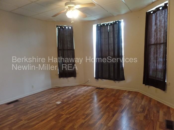 28 Oakland Ave - Photo 3 of 7
