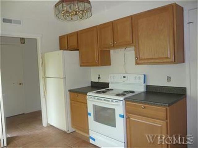 388 Heritage Hill #388A - Photo 3 of 16