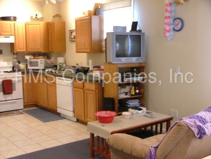 523 Sprague Ave - Photo 2 of 7